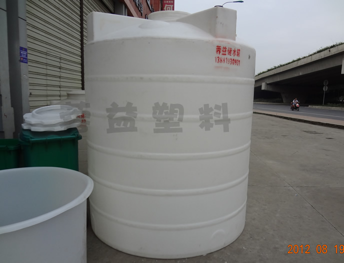 成都塑料水塔,四川PE塑料水塔,重庆塑料储水罐